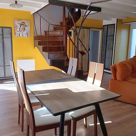 Maison Ancienne Refaite Entierement A Neuf 8pers, 4 Chambres Dans Village 50760 France