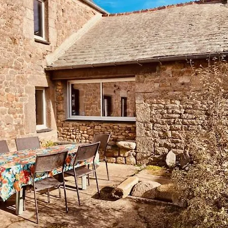 Maison Ancienne Refaite Entierement A Neuf 8pers, 4 Chambres Dans Village 50760 France Feriehus *