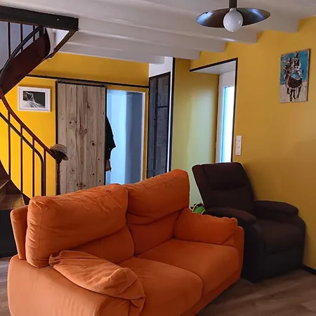 Maison Ancienne Refaite Entierement A Neuf 8pers, 4 Chambres Dans Village 50760 France